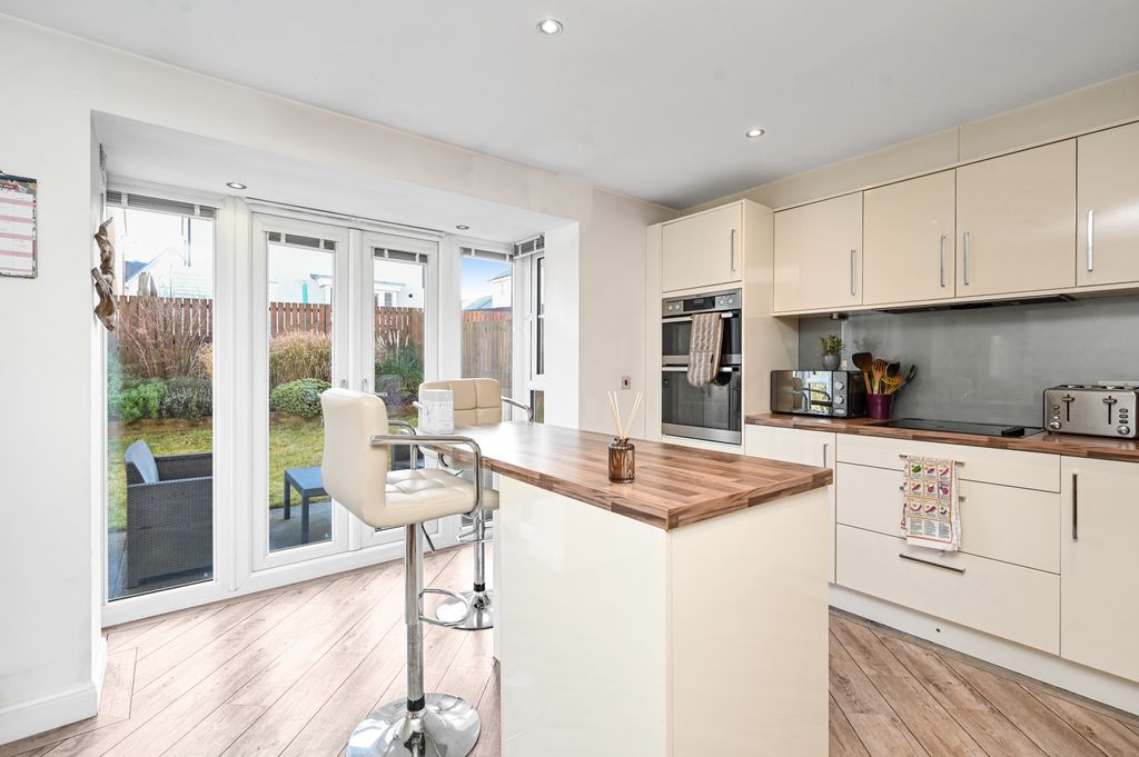 Property photo 1 of 17 Primary Property Image