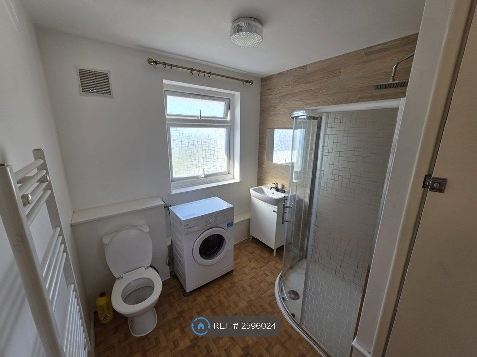 Property photo 3 of 5