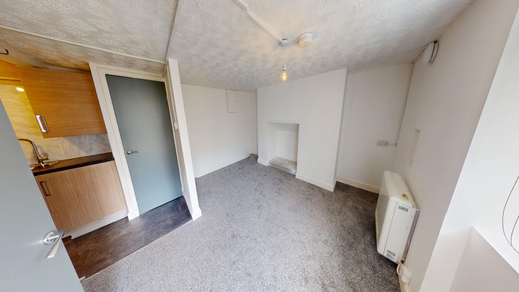 Property photo 2 of 5 106-Undercliffe-Road-03162026_145843