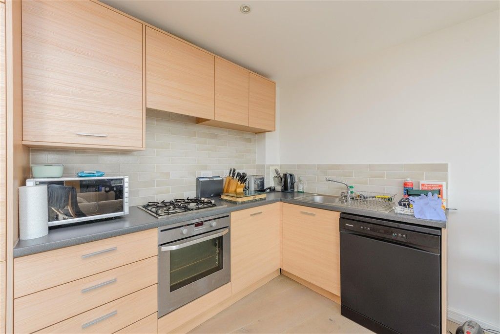 Property photo 2 of 11 Lounge/Kitchen