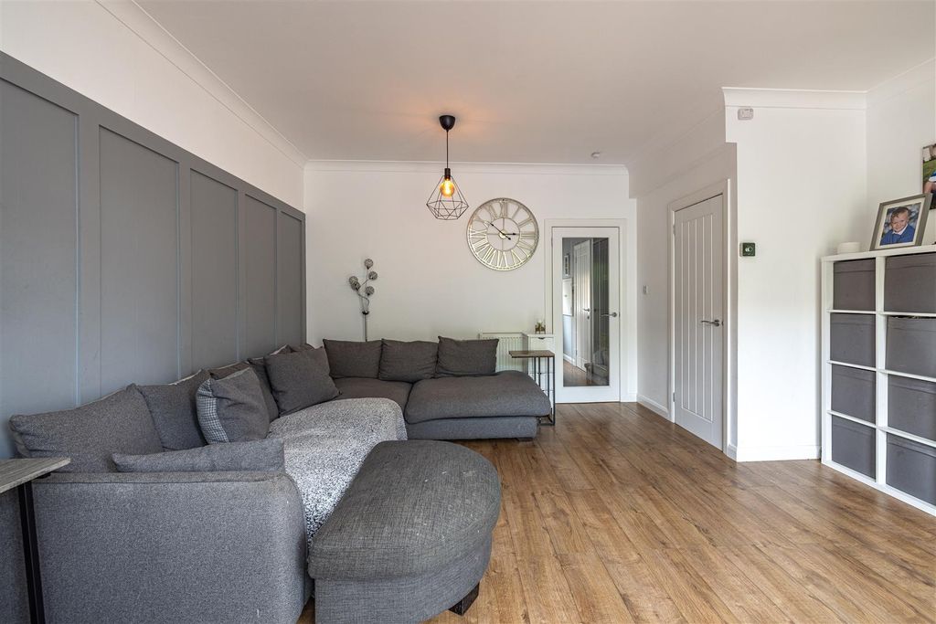 Property photo 3 of 23 17 Leebrae Galashiels 18.Jpg