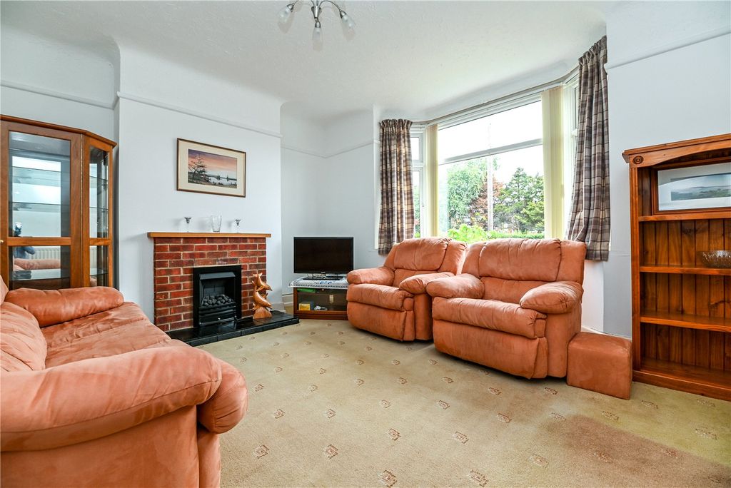Property photo 3 of 20 Picture No. 04