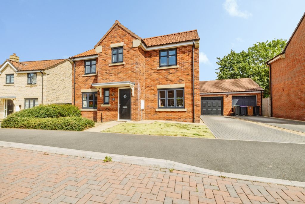 Property photo 1 of 36