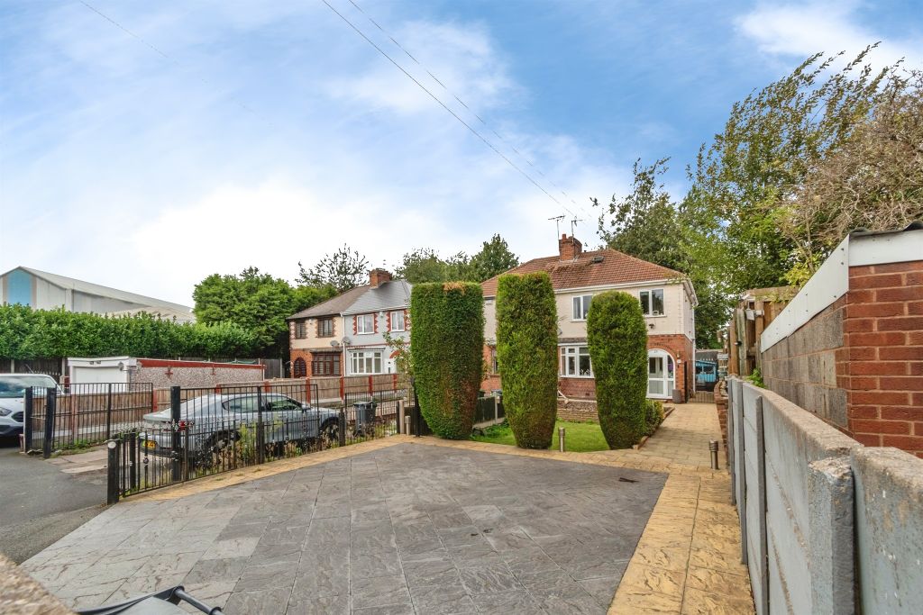 Property photo 2 of 23