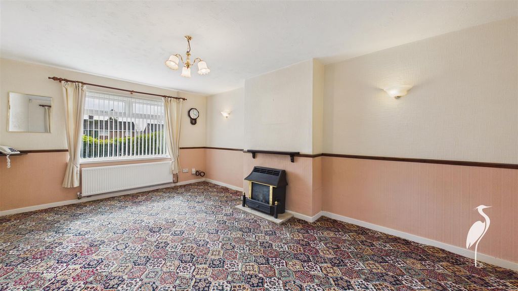 Property photo 2 of 22 Lounge