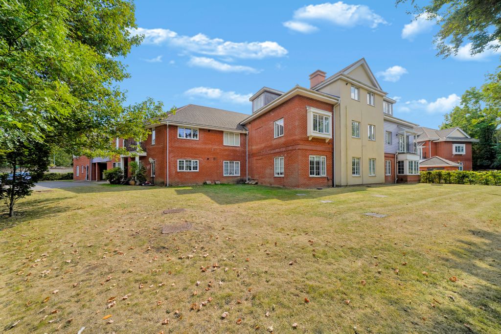 Property photo 2 of 15