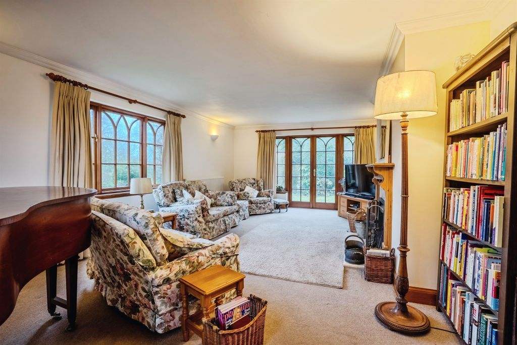 Property photo 2 of 26