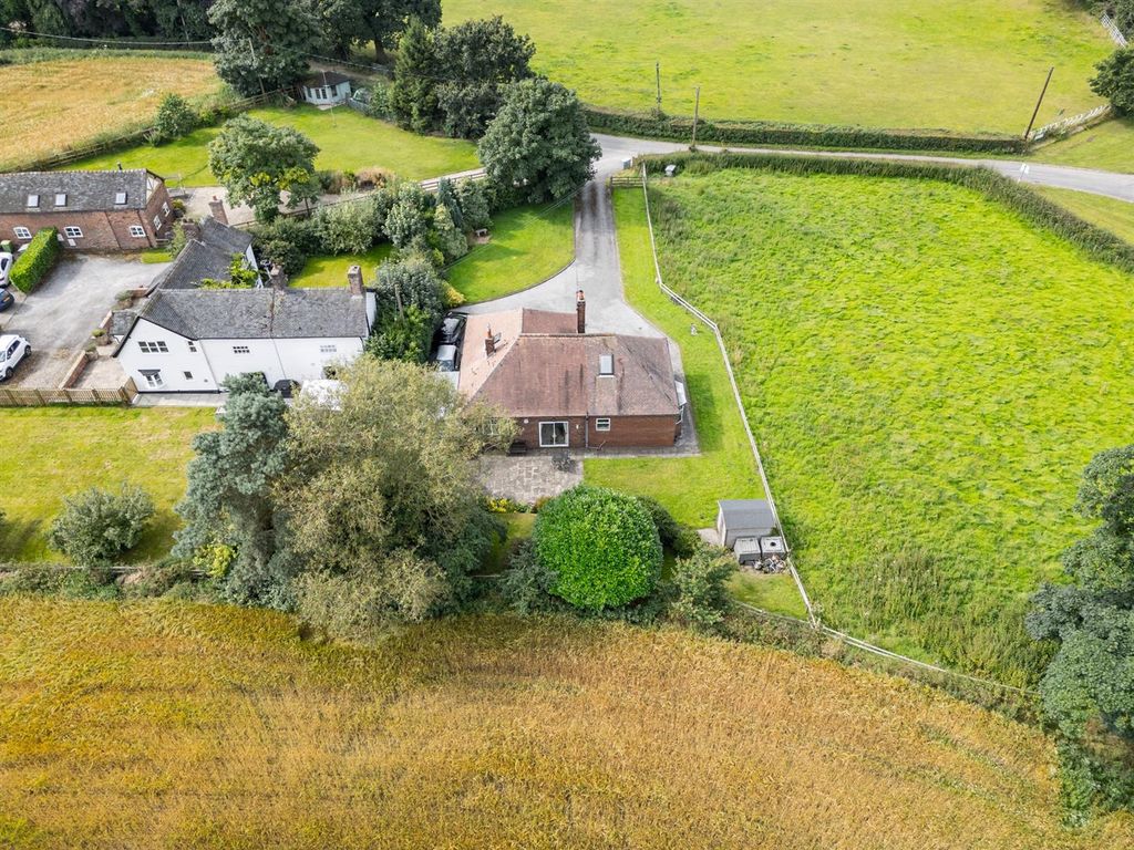 Property photo 2 of 36