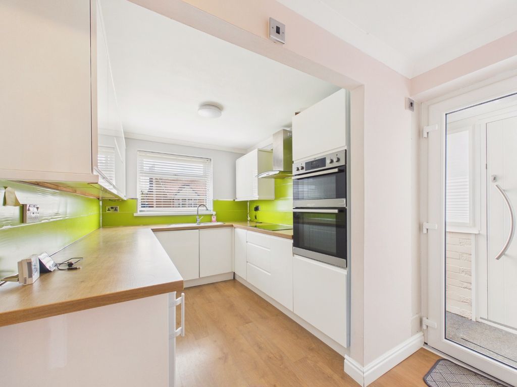 Property photo 2 of 13 5065953