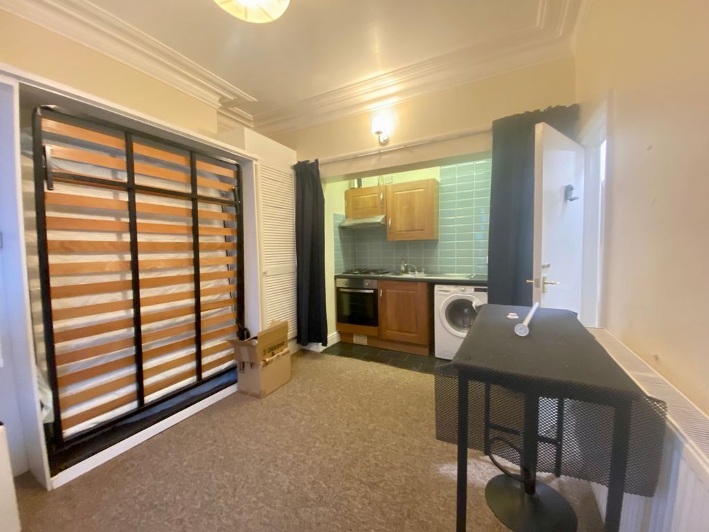 Property photo 2 of 5 Living Room