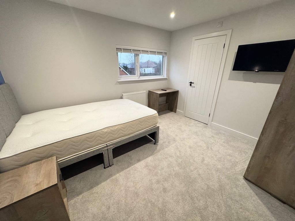 Property photo 2 of 13 Image