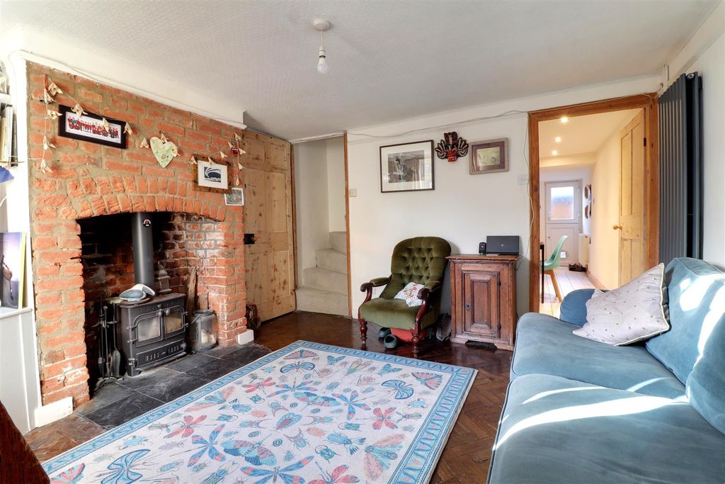 Property photo 2 of 14