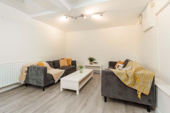 Property photo 1 of 10 The Courtyard Flat 3-3.Jpg