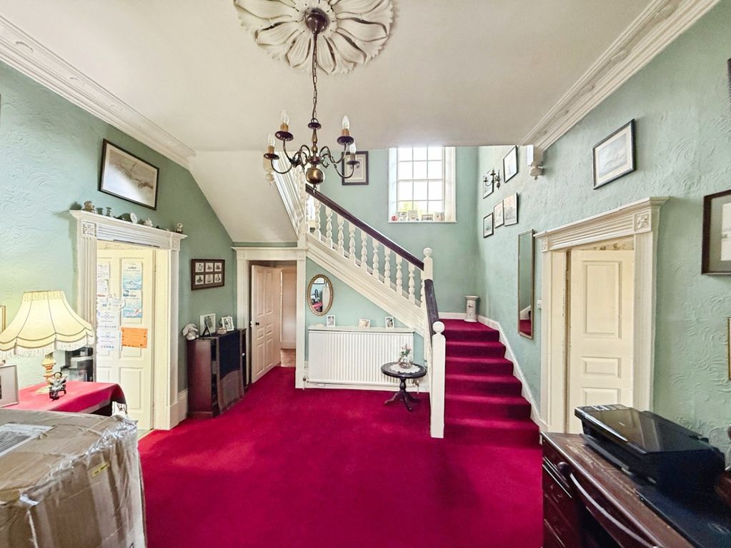Property photo 2 of 14 4256744