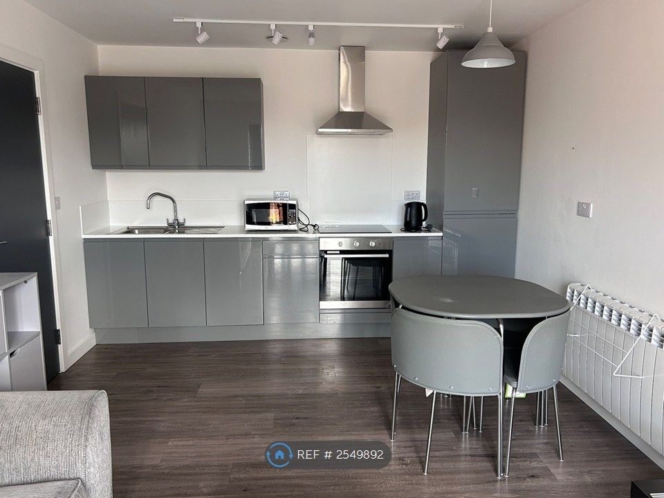 Property photo 2 of 11 Kitchen