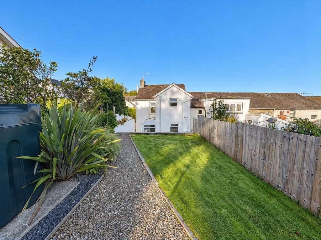 Property photo 3 of 37