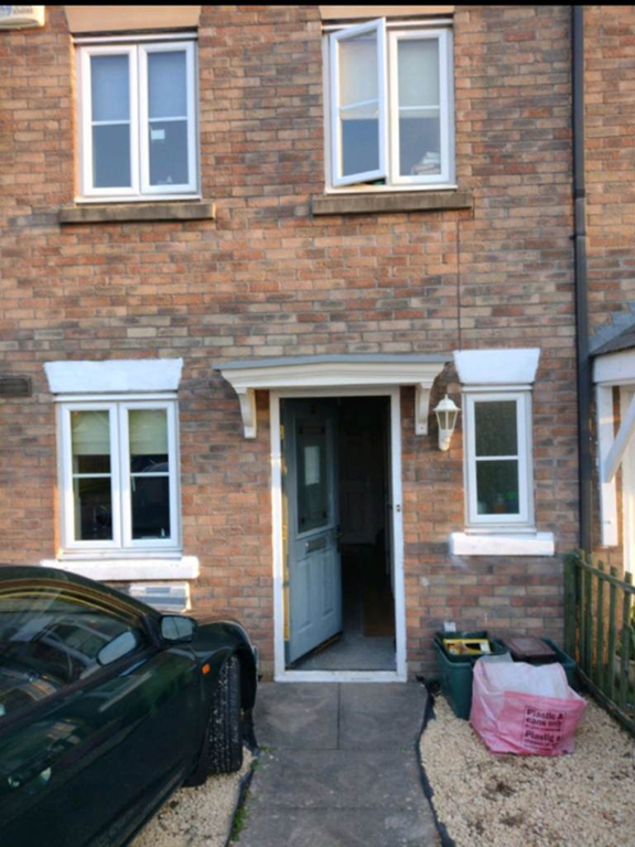 Property photo 2 of 8