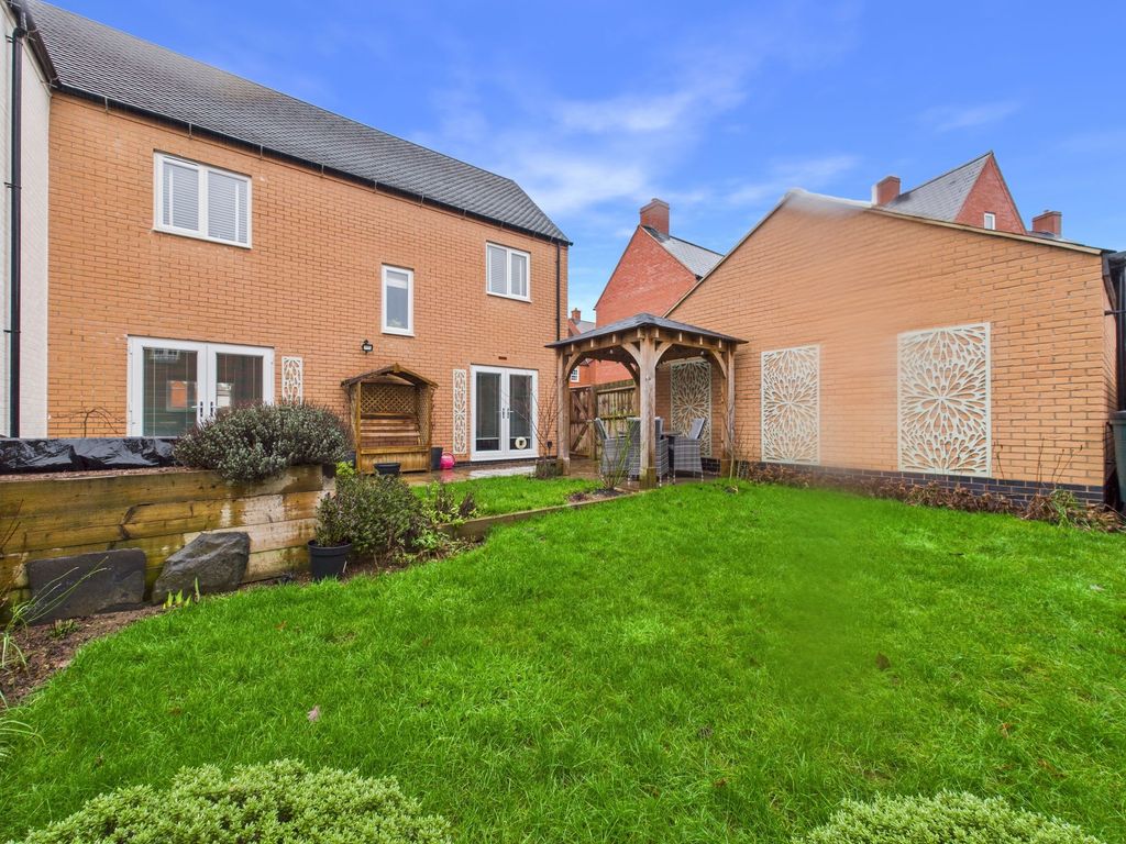 Property photo 2 of 25