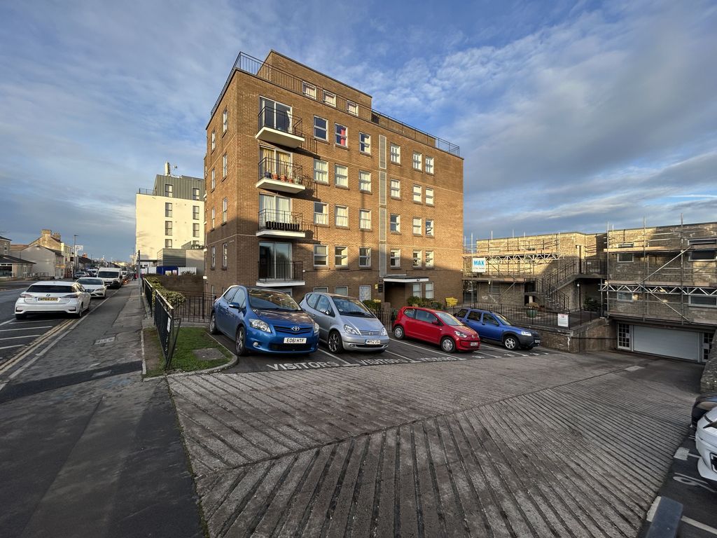 Property photo 1 of 14 Front