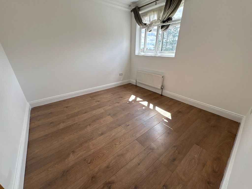 Property photo 1 of 4