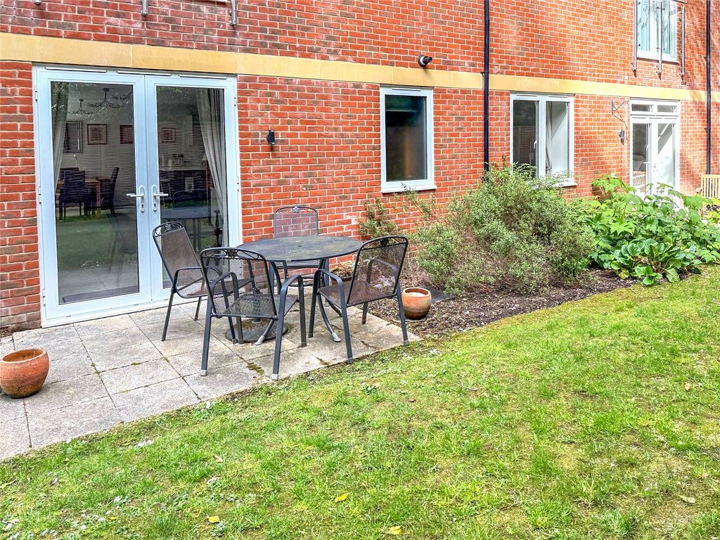 Property photo 2 of 17 Patio Garden