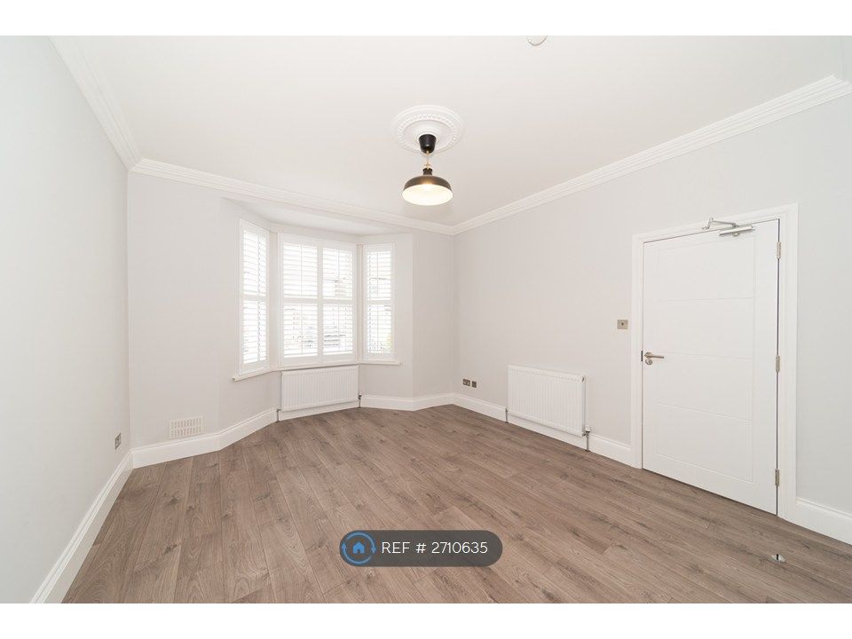 Property photo 1 of 2 Luxury Ensuite Room