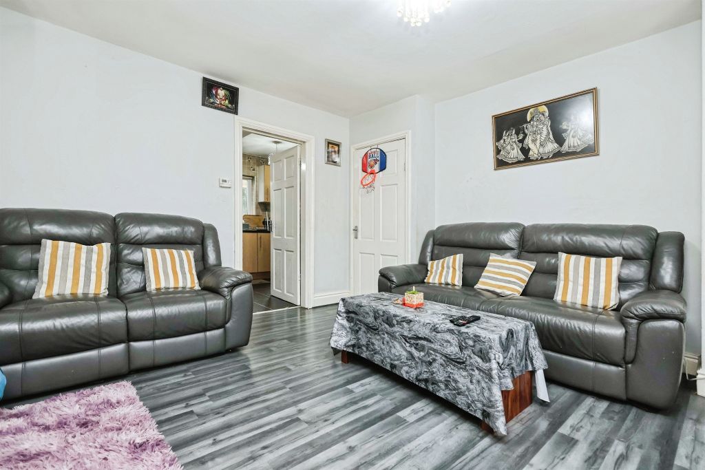 Property photo 3 of 18