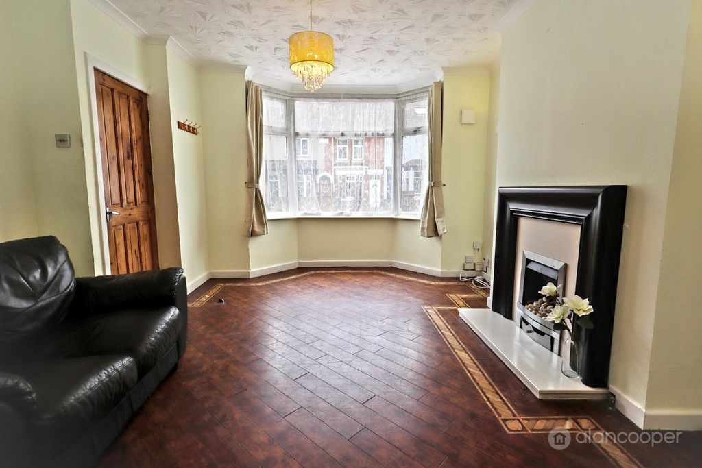 Property photo 3 of 21 5093443