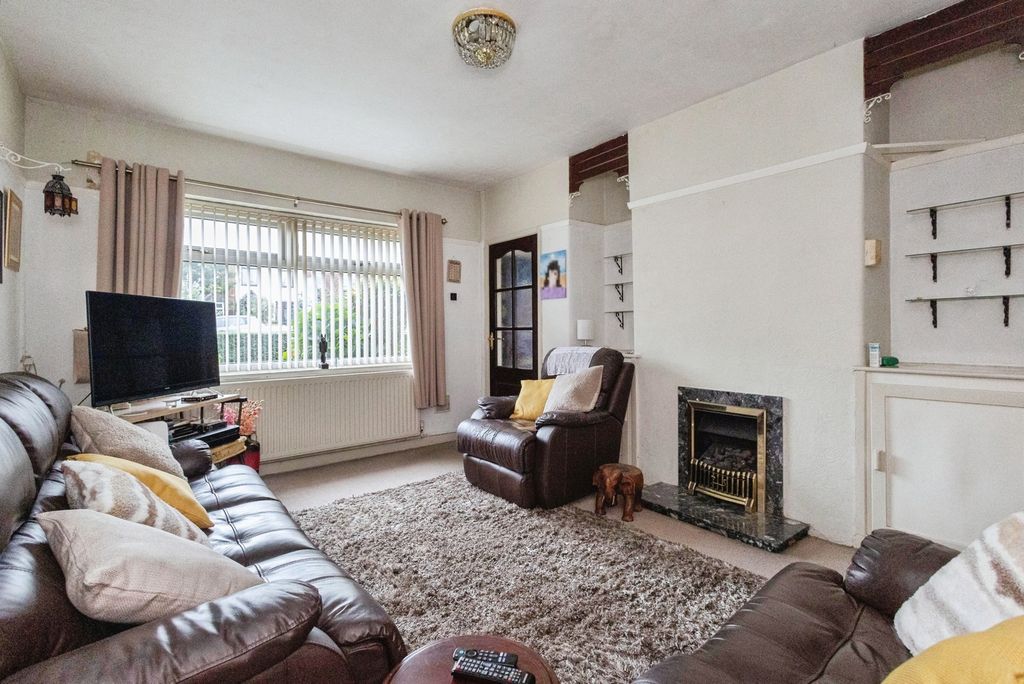 Property photo 3 of 17 Photo