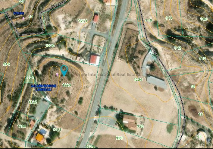 Property photo 1 of 2