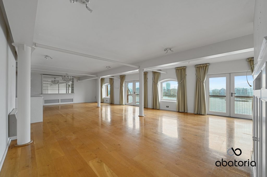 Property photo 3 of 26