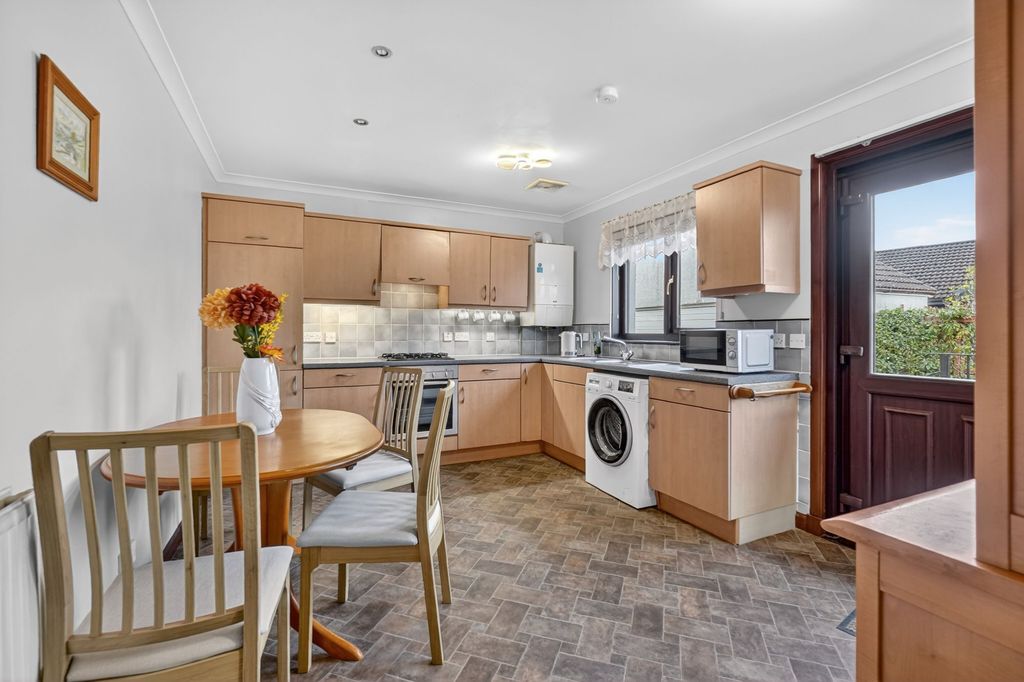 Property photo 3 of 20