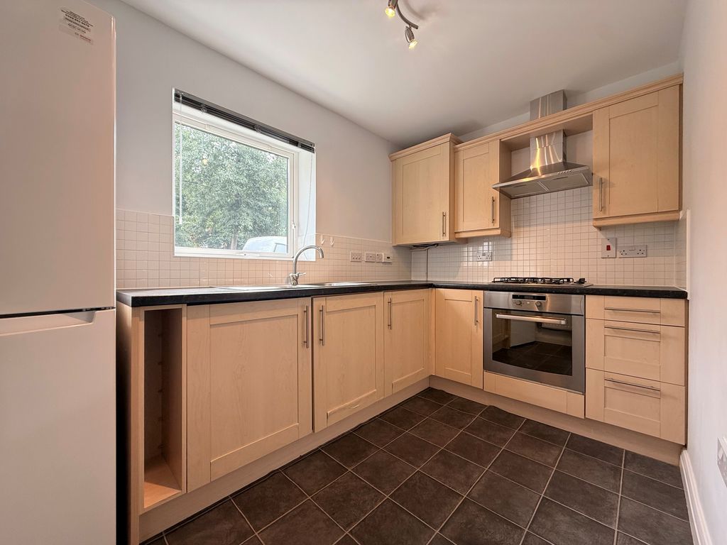 Property photo 3 of 6 Kitchen