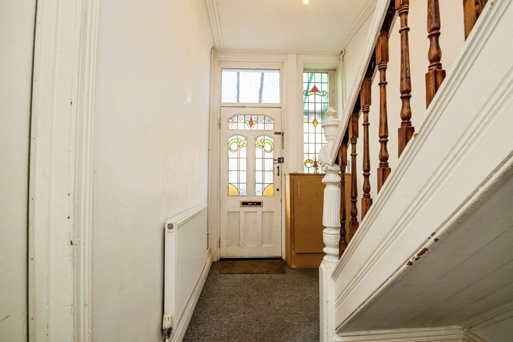 Property photo 2 of 20 Pbox-Img.Jpg