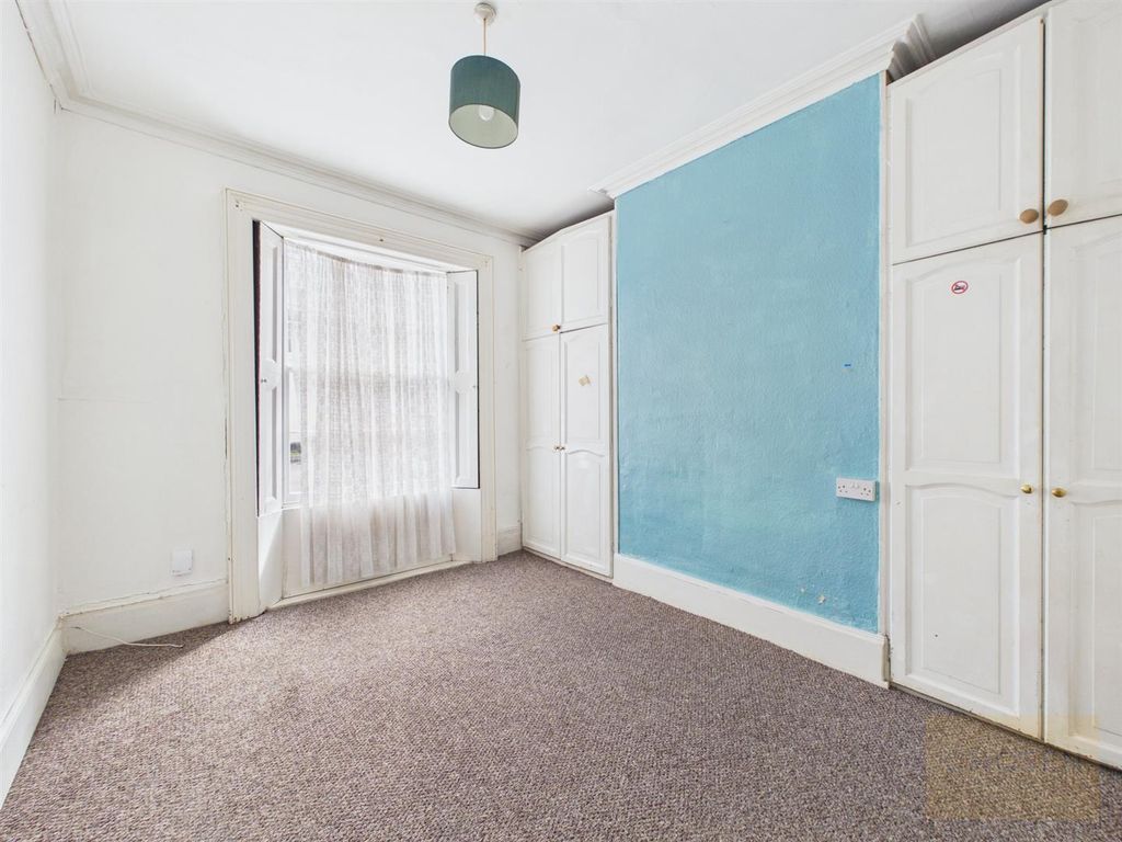 Property photo 3 of 16 Cam01118G0-Pr0507-Still002.Jpg
