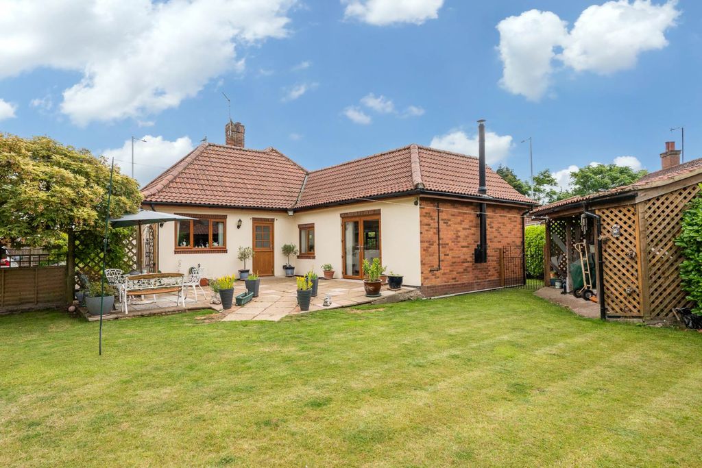 Property photo 2 of 30