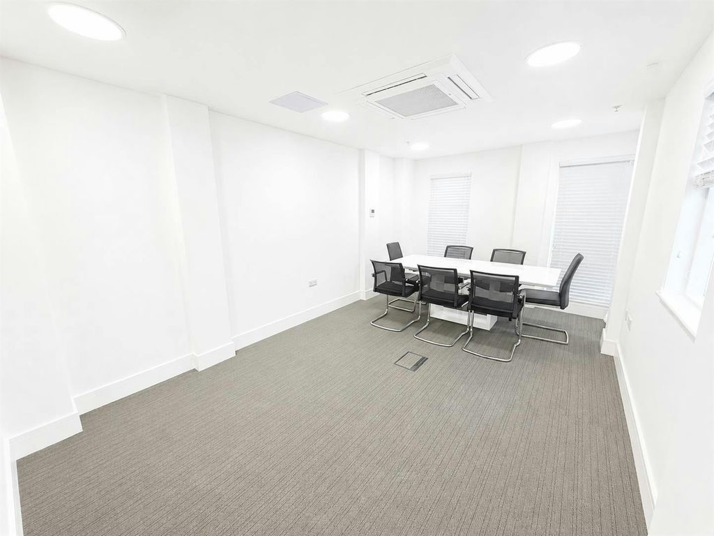 Property photo 2 of 6 Paz4Ms3X2Uc4Dd-Bsfoyhw.Jpg