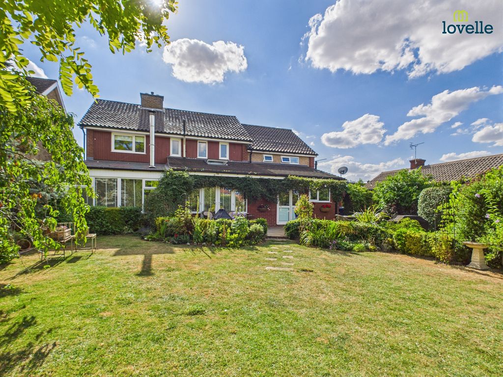 Property photo 2 of 34
