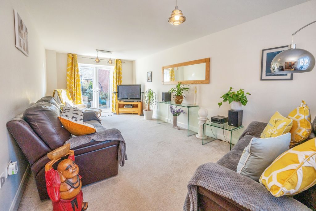 Property photo 3 of 15