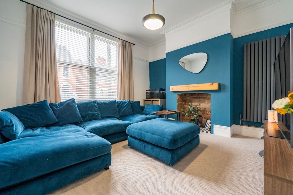 Property photo 2 of 18