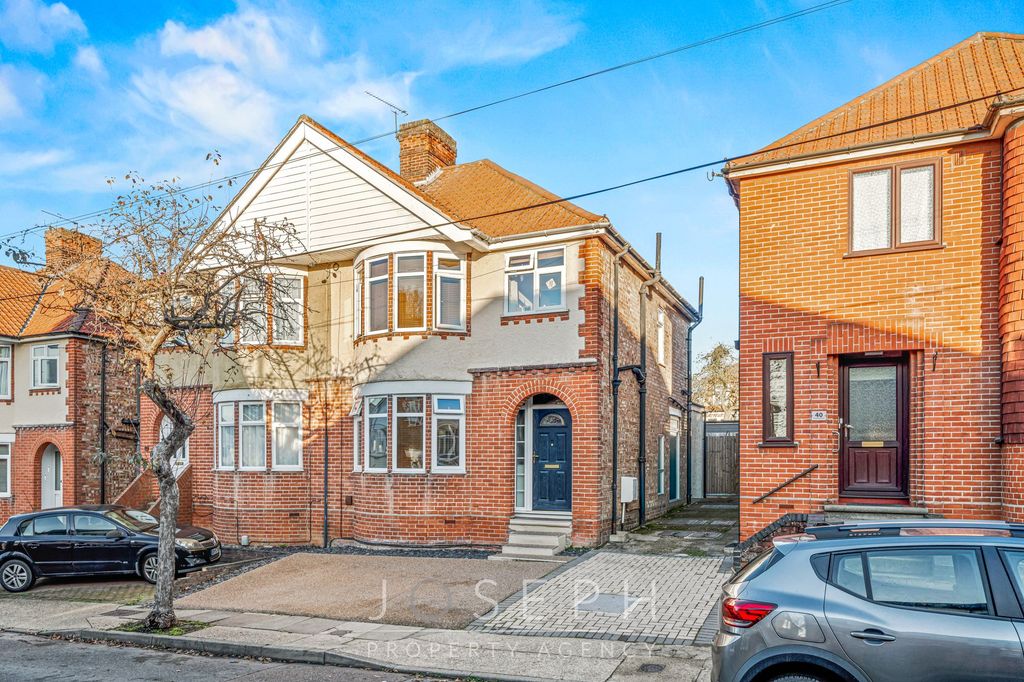 Property photo 1 of 14