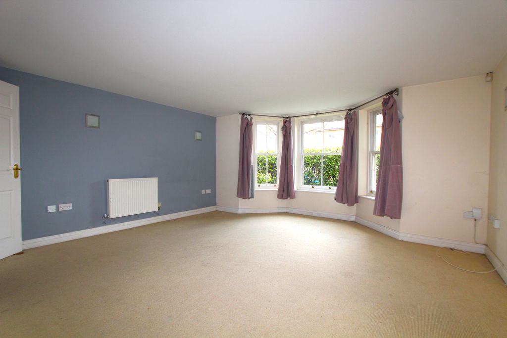 Property photo 3 of 8