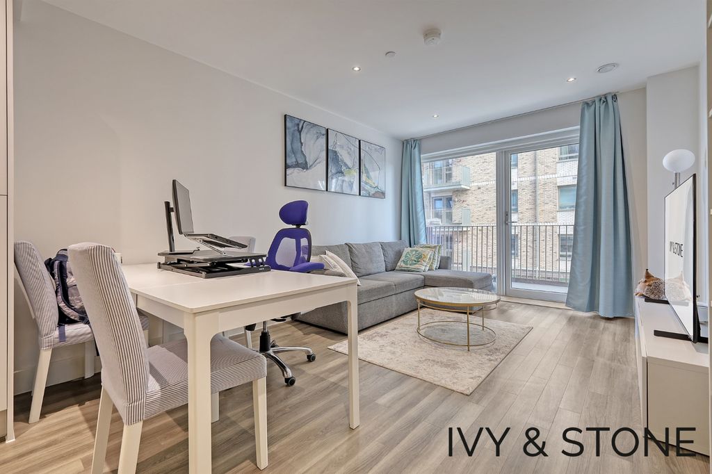 Property photo 2 of 18 4134193
