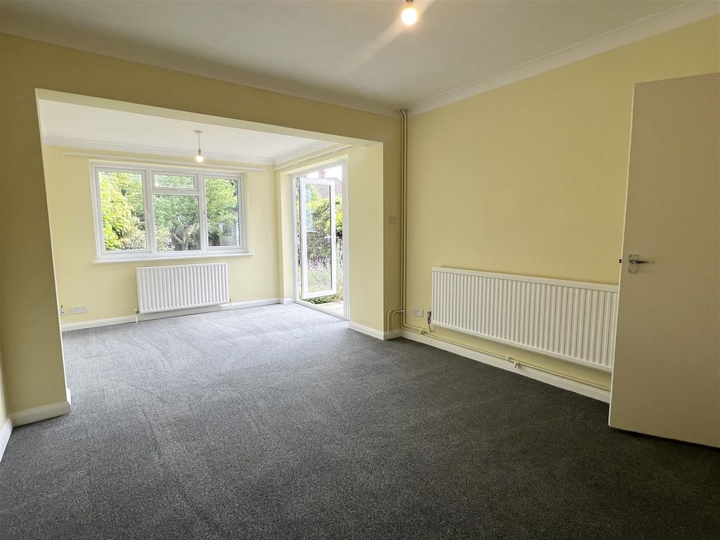 Property photo 2 of 11 Living Room Dining 2025.Jpg