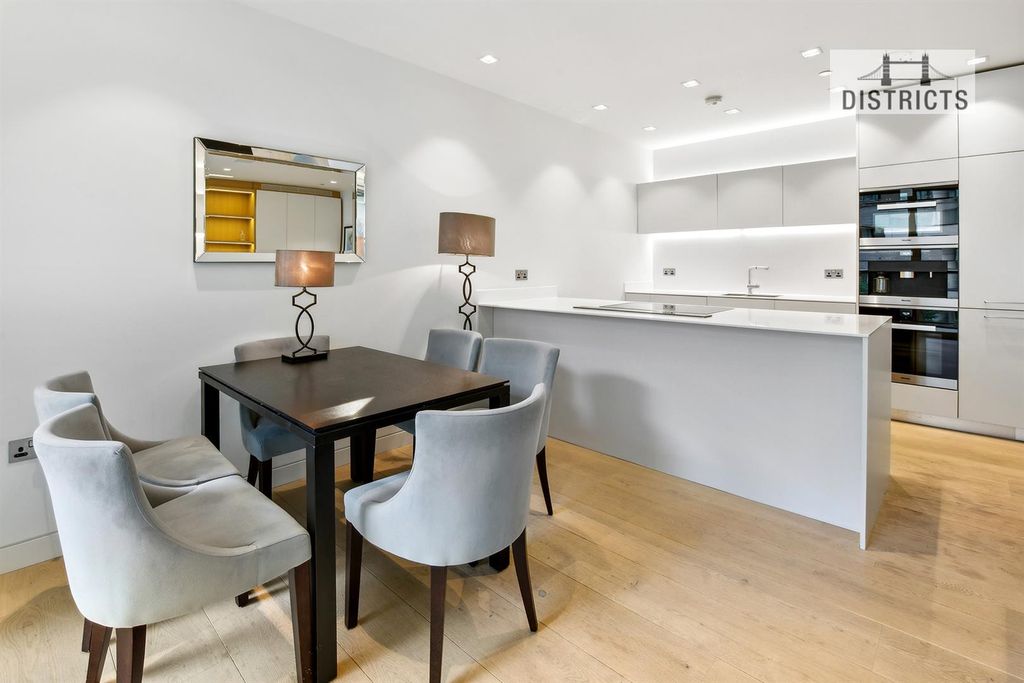 Property photo 2 of 21 Tudor House (14).Jpg