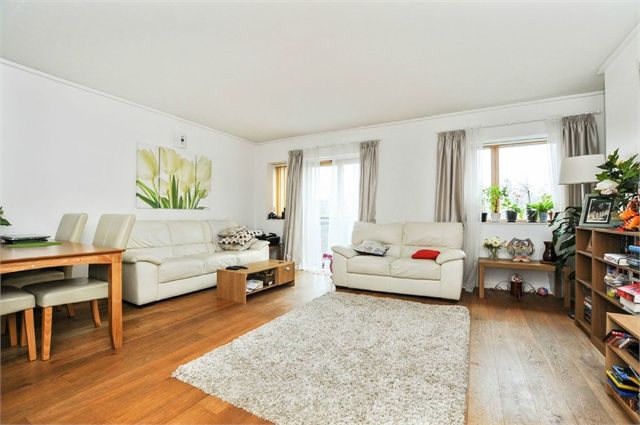 Property photo 2 of 8