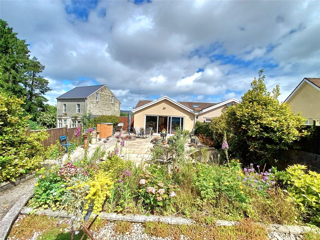 Property photo 2 of 13 Picture No. 02