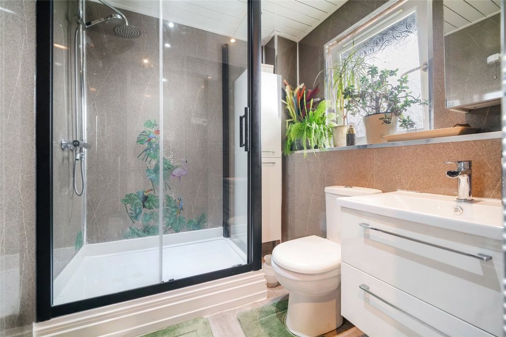 Additional image 12 of 3 bed flat for saleLangton Place, Newton Mearns, Glasgow, East Renfrewshire G77