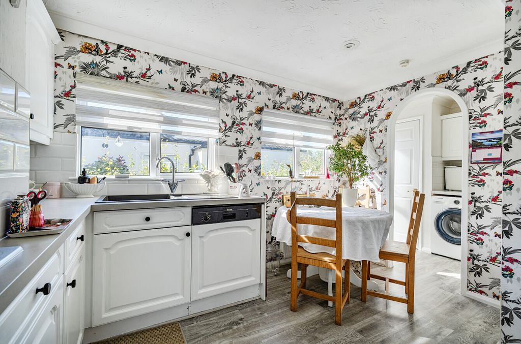 Property photo 3 of 14 1348941368d55008B7A73