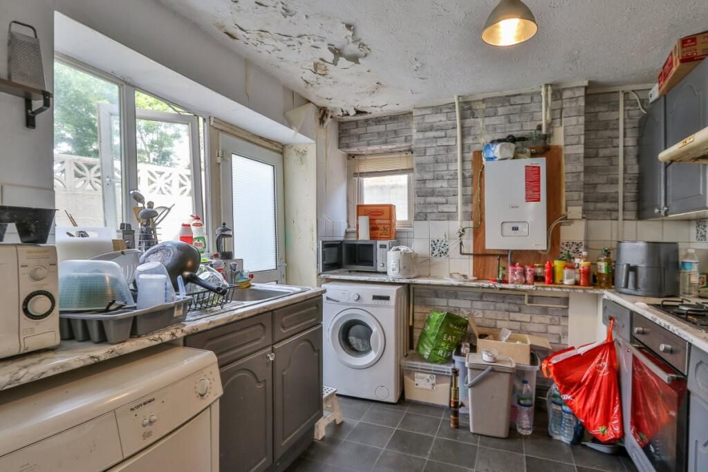 Property photo 2 of 6